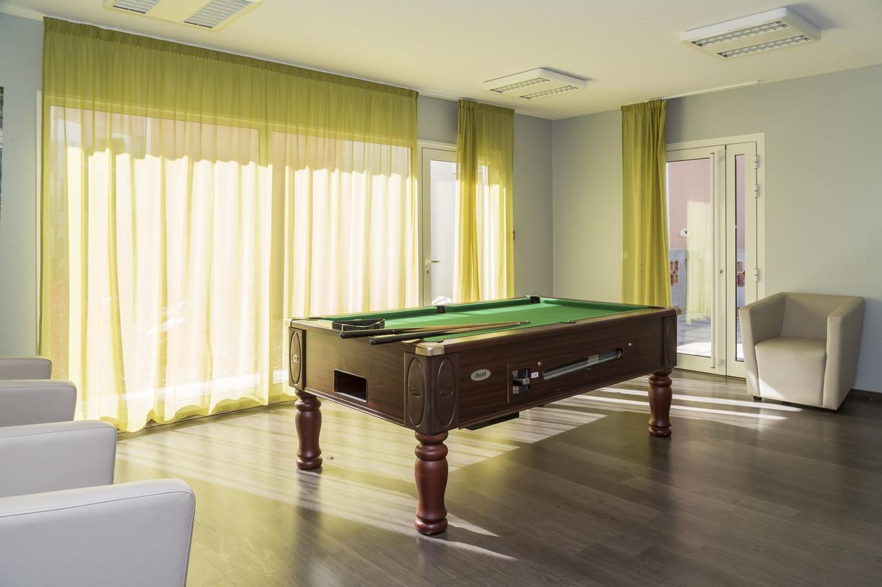 Residence Odalys Cote Provence Греу-ле-Бен Екстер'єр фото